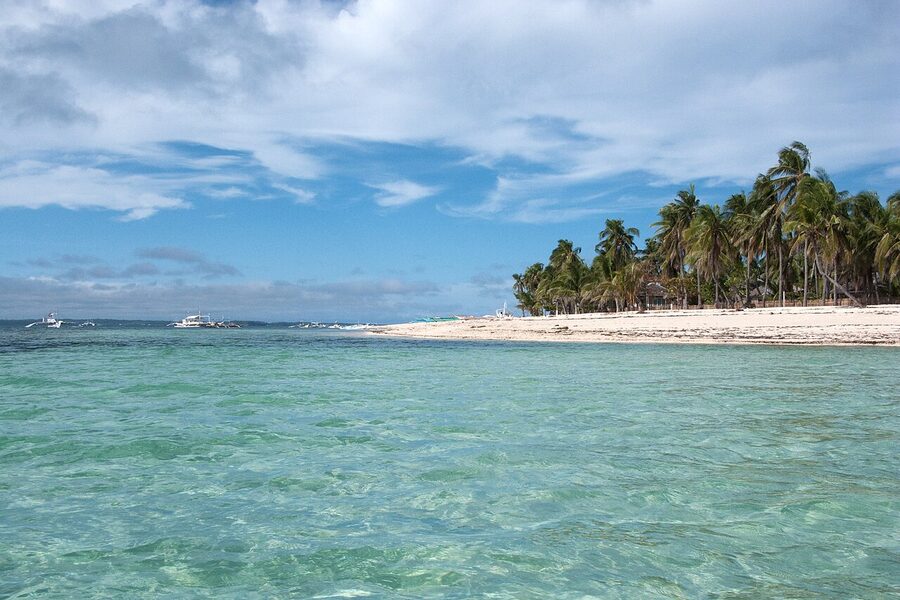 Malapascua Island white sand beach