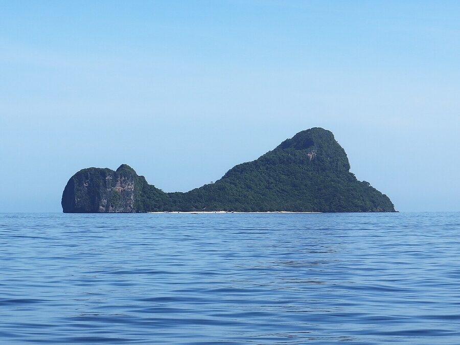 Helicopter Island off the coast of El Nido, with its distinct rotor-blade silhouette