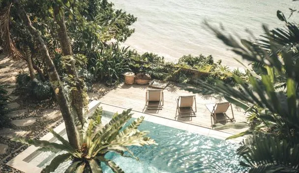 Frangipani El Nido pool and rooms