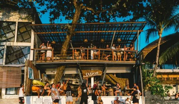 Outpost Beach Hostel El Nido beachfront and bar