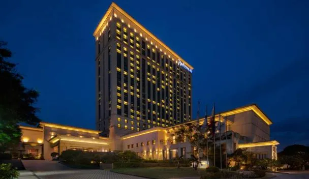 Radisson Blu Cebu hotel exterior