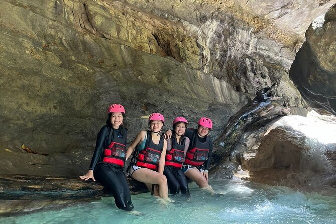 4 Hour Canyoneering Adventure at Kawasan Falls with Lunch - The hike into the canyon