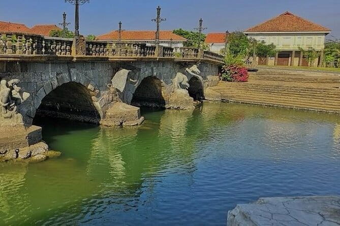 Bataan Tour in Las Casas Filipinas de Acuzar - Why Las Casas Feels Different From a Normal Day Trip