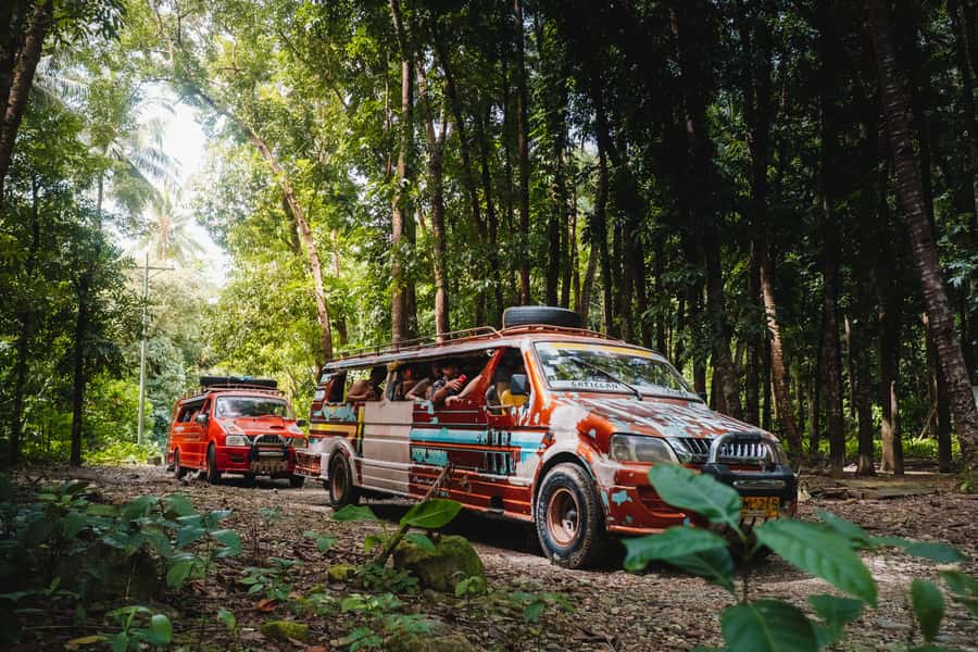 Beyond Boracay River Fun & Sunset Cruise by Haqqy Life - Meeting at Frendz and leaving Boracay