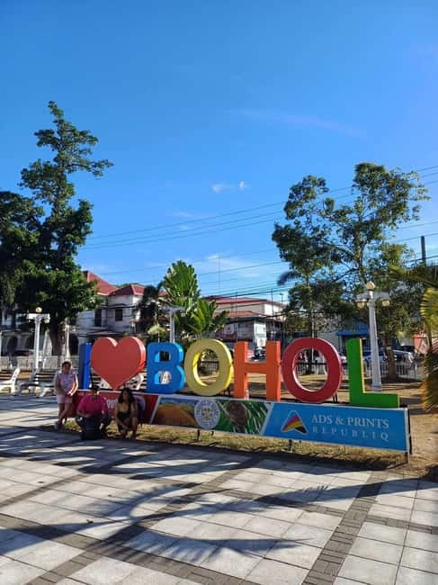 Bohol Chocolate hills Private Tour - The Loboc River Choice