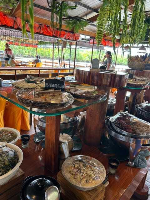 Bohol: Chocolate Hills Tour with Loboc River Cruise & Lunch - Who should book this tour?