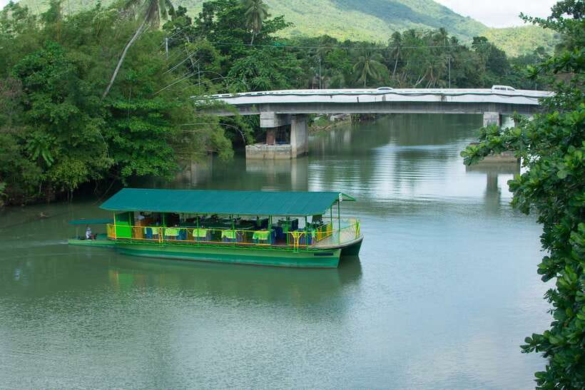 Bohol: Loboc River Buffet-Lunch Cruise with Private Transfer - Is $58 per person fair value?