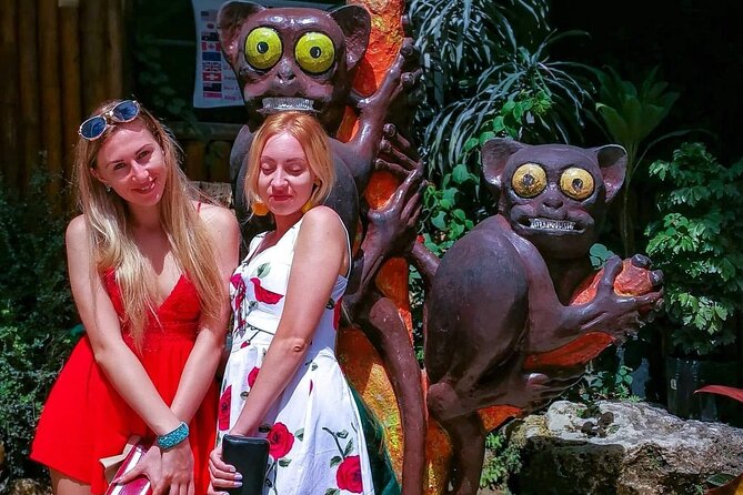 BOHOL Tour 2026 - Chocolate Hills, Tarsier and River Cruise Lunch - Loboc River lunch with music and local dance