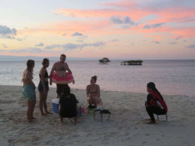 Bohol Virgin Island Sunset Tour - The 35-minute snorkeling stop