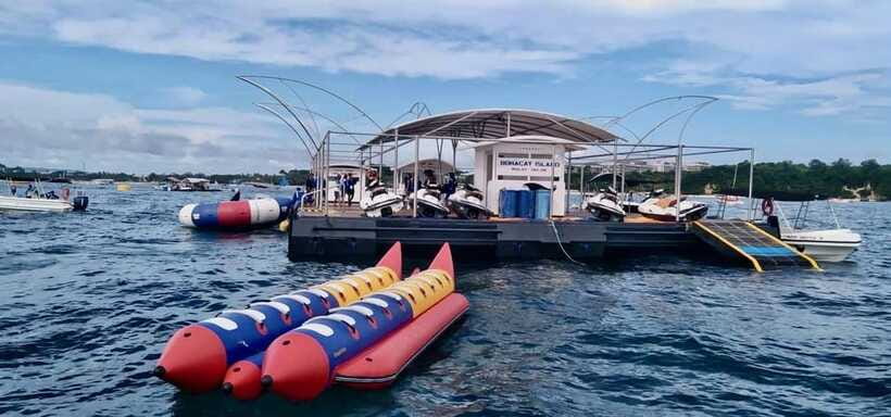 Boracay: Banana Boat Adventure - Who will enjoy this most?