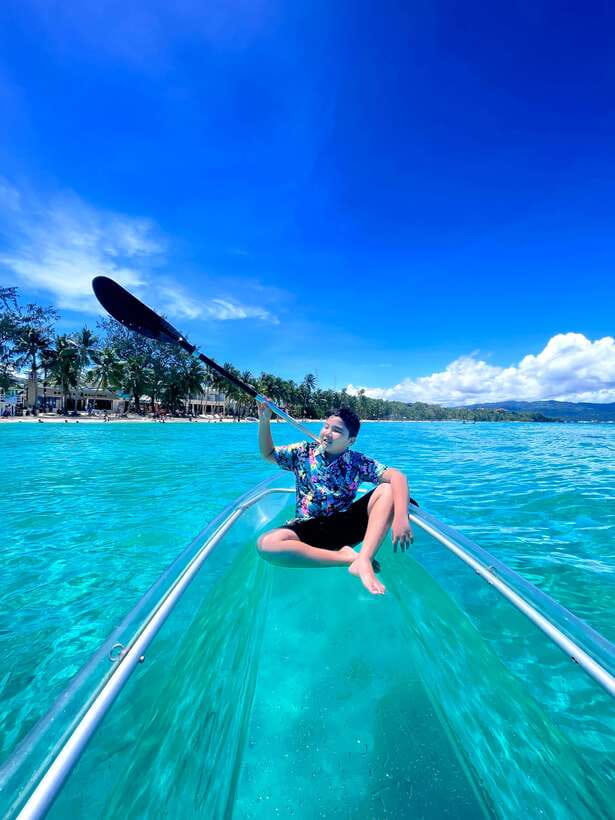 Boracay - Crystal Kayak phot-op Experience - The photo style and what the guide adds