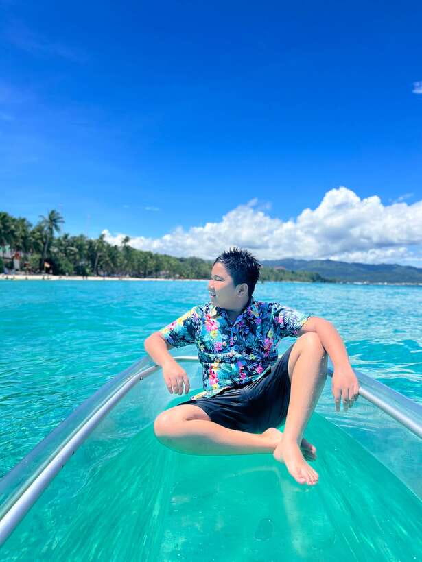 Boracay - Crystal Kayak phot-op Experience - What could go wrong