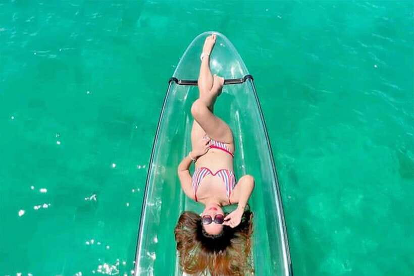 Boracay: Crystal Kayak Photo-op Experience - Meeting the guide in front of Astoria Boracay