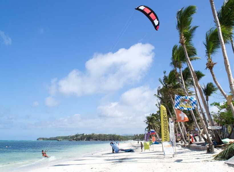 Boracay: Flying Donut Water Tubing Experience - Photos, Friends, and the Fun Factor