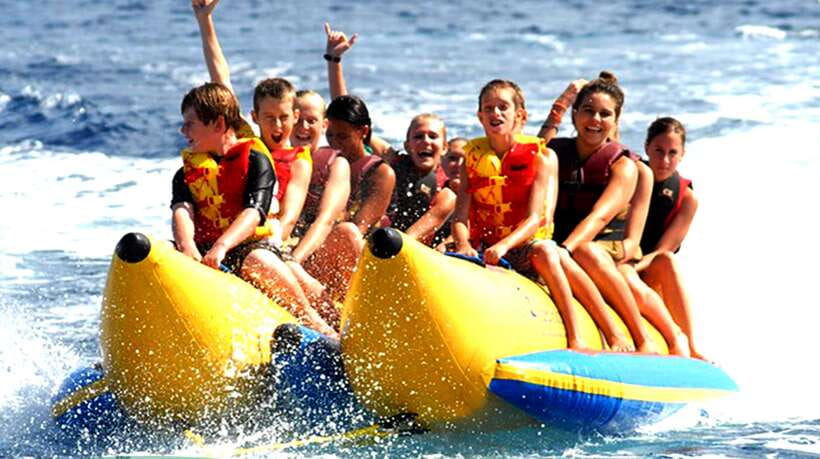 Boracay: Inflatable Banana or Dragon Boat Ride - Choosing between the banana and dragon boat