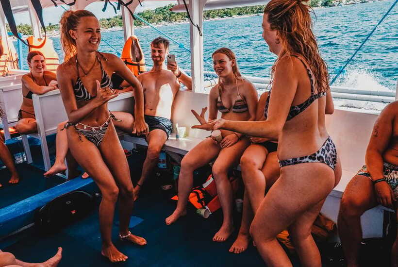 Boracay: Island Hopping & Cliff Jumping by Haqqy Life - Snacks, drinks, and the lunch question