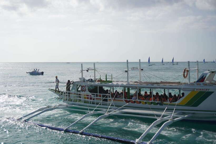 Boracay Island Hopping Experience - Comfort, safety, and what to pack
