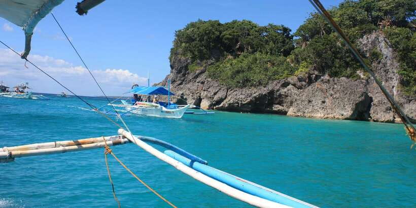 Boracay: Island Hopping Tour with Boodle Fight Lunch - The hot kawa bath adds a different kind of stop