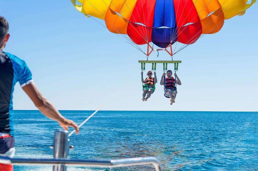 Boracay: Island Hopping with Parasailing Experience - Why this tour works well for a short Boracay stay