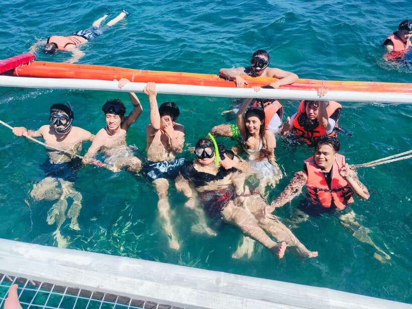Boracay: Island Hopping with Snorkeling and Crystal Cove - The Buffet Lunch: Convenient and Filling