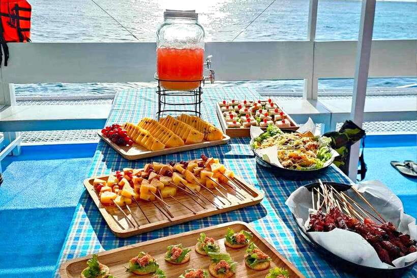 Boracay Island Rhythm Sunset Cruise - Who will enjoy the two-hour rhythm cruise?