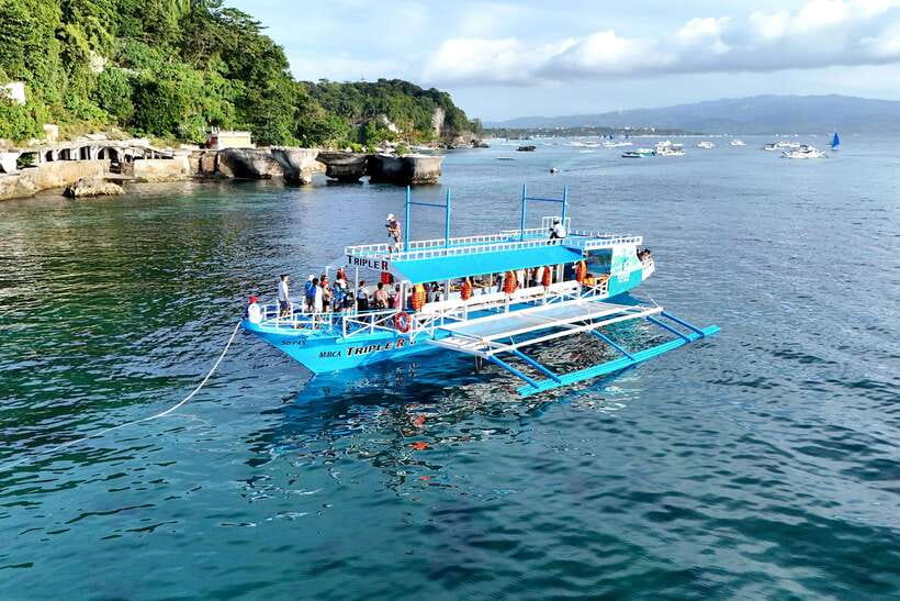 Boracay Island Rhythm Sunset Cruise - Meeting at Astoria Boracay on White Beach