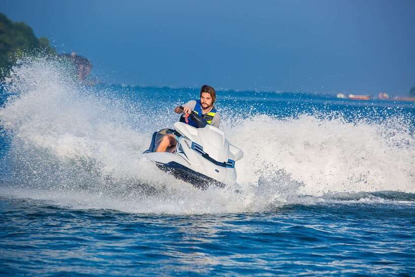 Boracay: Jet Ski Experience - From White Beach to the water sports station