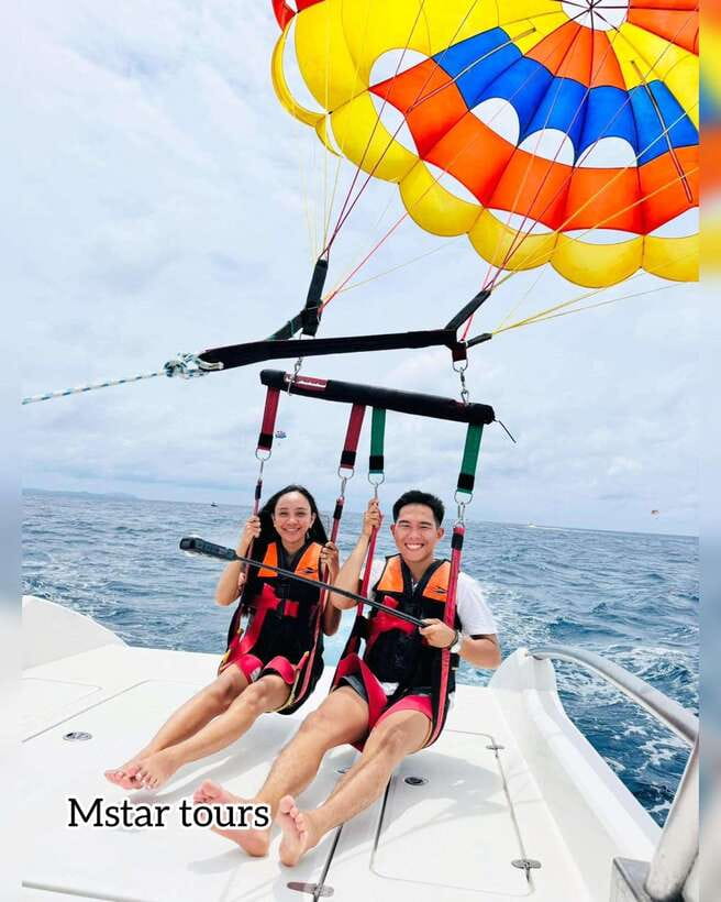 Boracay Parasailing 360• Insta - The bird’s-eye view over Boracay