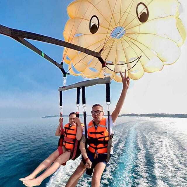 Boracay: Parasailing Adventure with Insta 360-Degree Camera - The Parachute Smiley makes the photos more fun