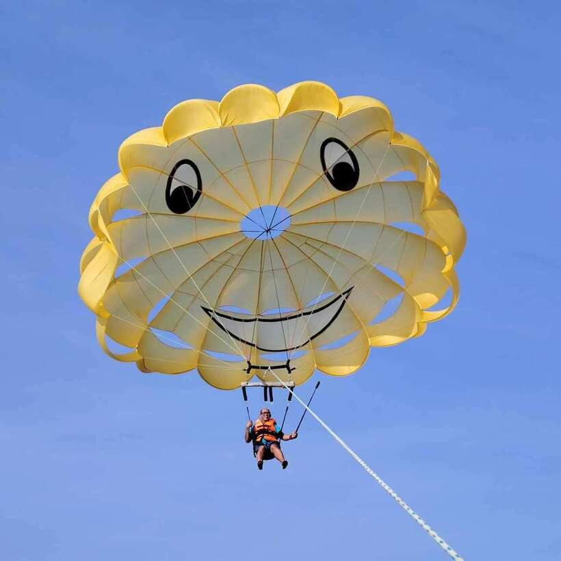 Boracay: Parasailing, Island Hopping, ATV Ride and Kawa Bath - Puka Shell Beach and the first swim