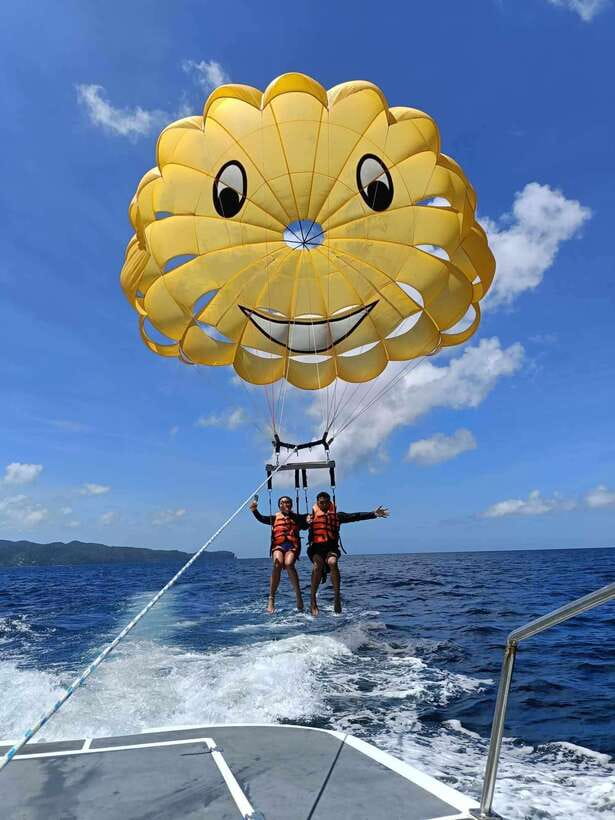 Boracay Parasailing - Meeting at Astoria Station 1 on White Beach