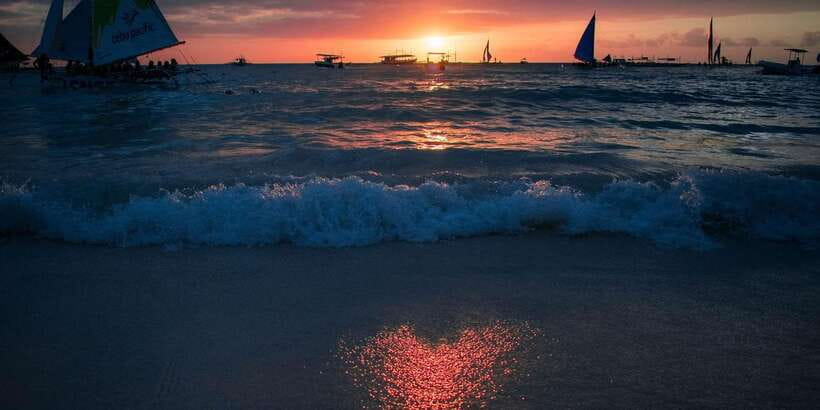 Boracay: Paraw Sailing - My practical verdict on the Paraw Sailing