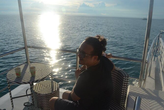 Boracay Party Yacht 2 hour tour with snorkeling - What kind of Boracay outing is this?
