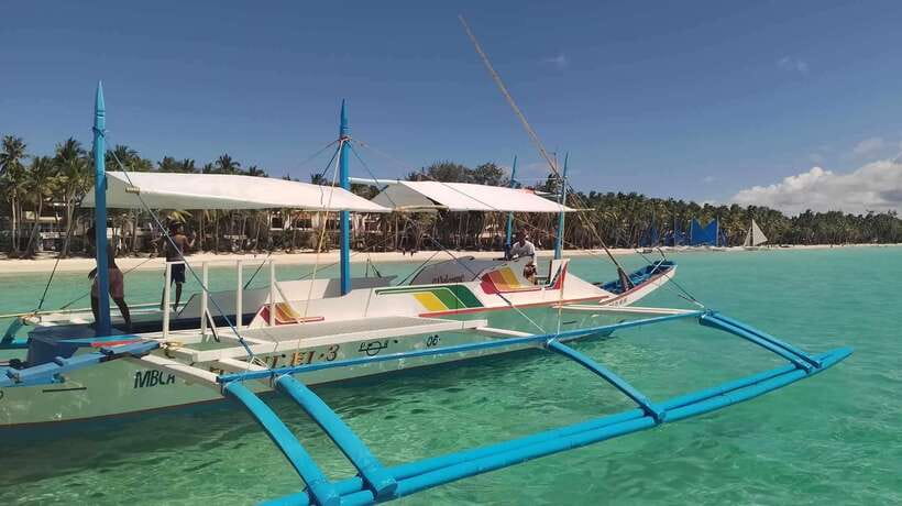 Boracay Private Boat Tour with Local Guide - What a four-hour private boat tour feels like