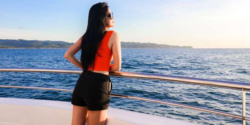 Boracay: Scenic Sunset Cruise with Live Music - Should you book the Boracay sunset cruise?