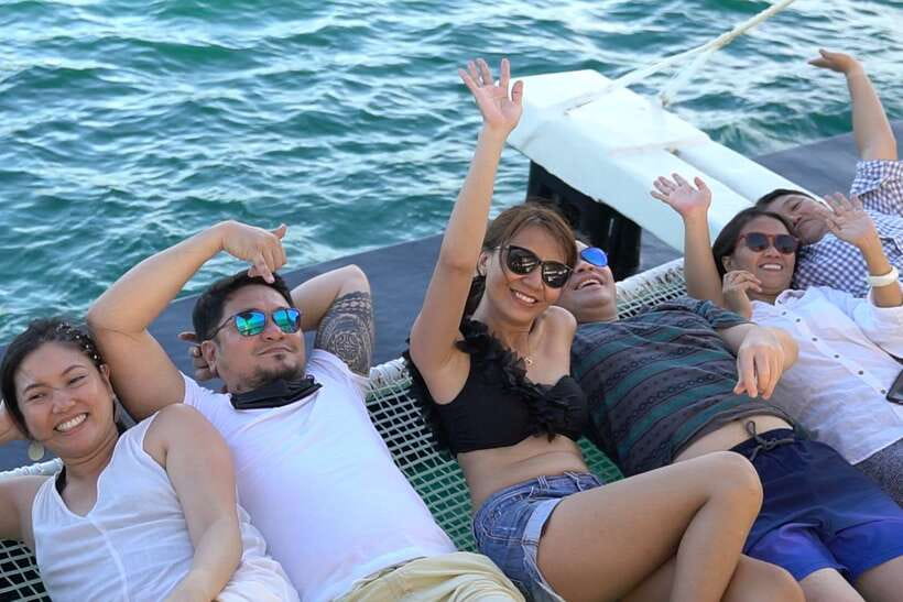 Boracay: Sunset Boat Party with Snacks - White Beach, Crimson, and Shangri-La from the water