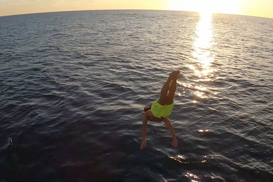 Boracay: Sunset Boat Party with Snacks - Snorkeling and the water portion