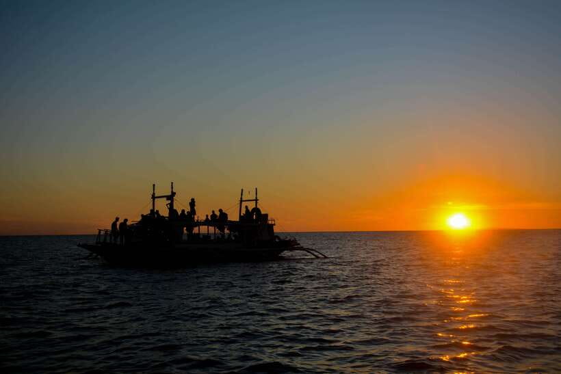 Boracay: Sunset Cruise with Water Activities - The activity stop packs a lot into one hour
