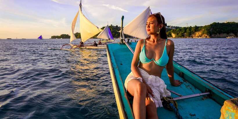 Boracay: Sunset Cruise with Water Activities - Group size can change the feel