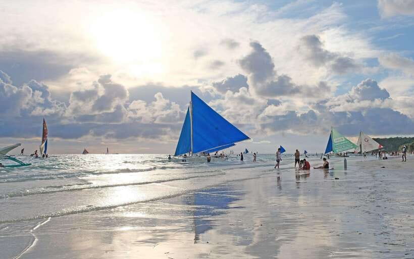 Boracay: Sunset Paraw Sailing Trip - Photographs, scenery, and what you actually get