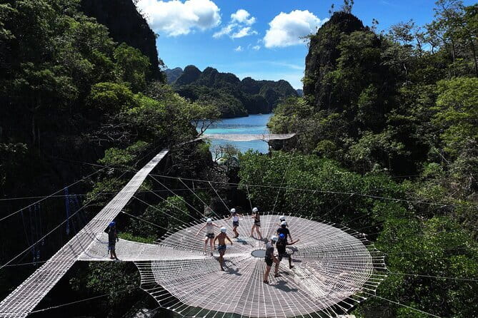 Busuanga Scenic Seaplane Flight 30 Minutes - A personal guide makes a difference