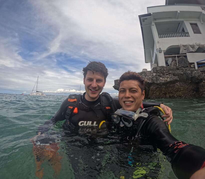 Cebu: Beach Scuba Diving Experience - Showers, lockers, and the small comforts that matter