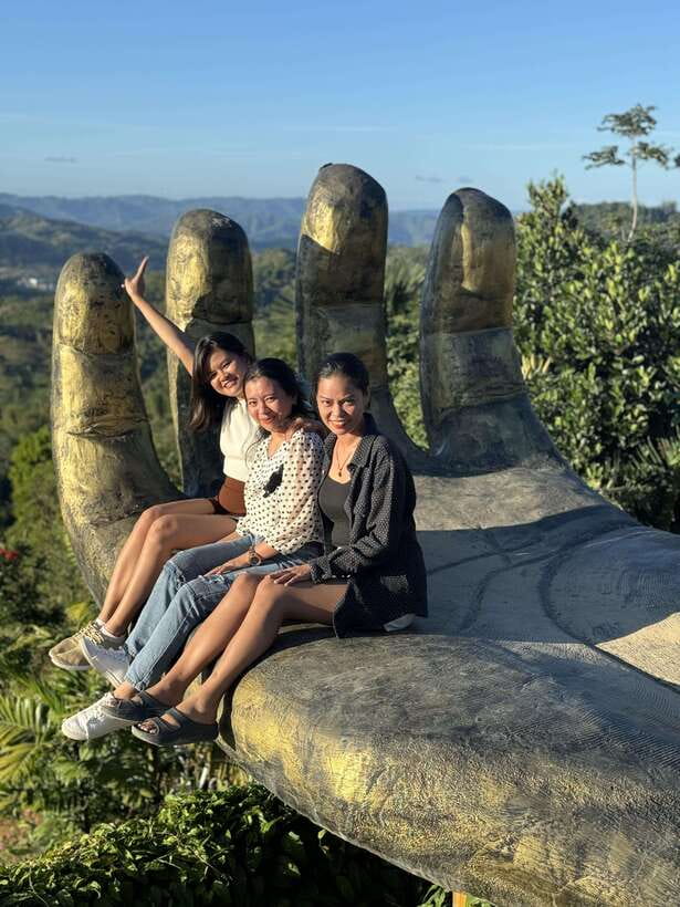 Cebu: City Highlights with Sirao Flower Garden Visit - Temple of Leah and the road into the hills