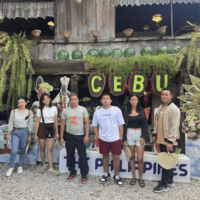CEBU: City + Mountain Tour - Cebu’s historic center: Santo Niño and Magellan’s Cross