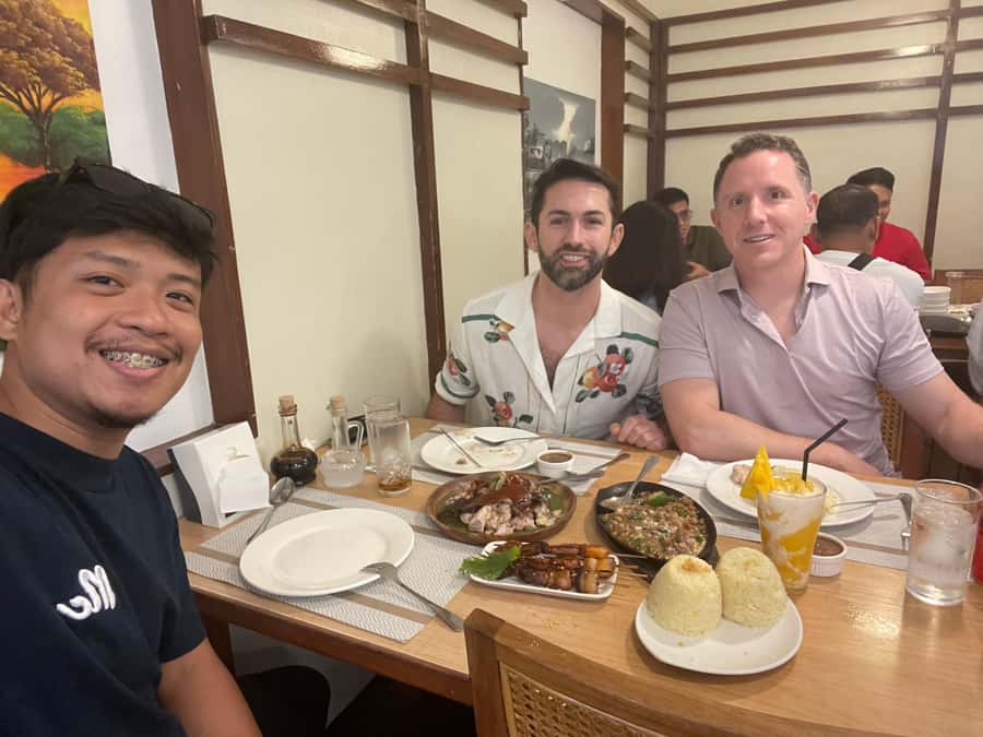 Cebu Day Tour with Pick-up, Drop-off and Lunch (Private) - Santo Niño Basilica and the meaning of Sinulog