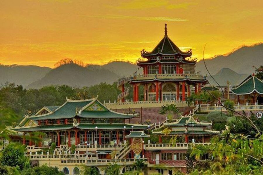 Cebu Day Tour with Pick-up, Drop-off and Lunch (Private) - Lunch, lechon, and a pause in the schedule