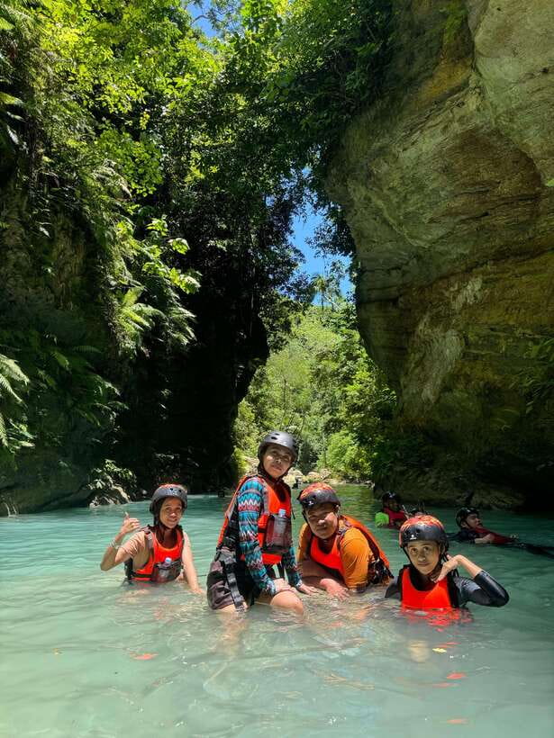 Cebu: Join Whale Shark Swimming & Kawasan Falls Canyoneering - The early road to Oslob and the whale shark session