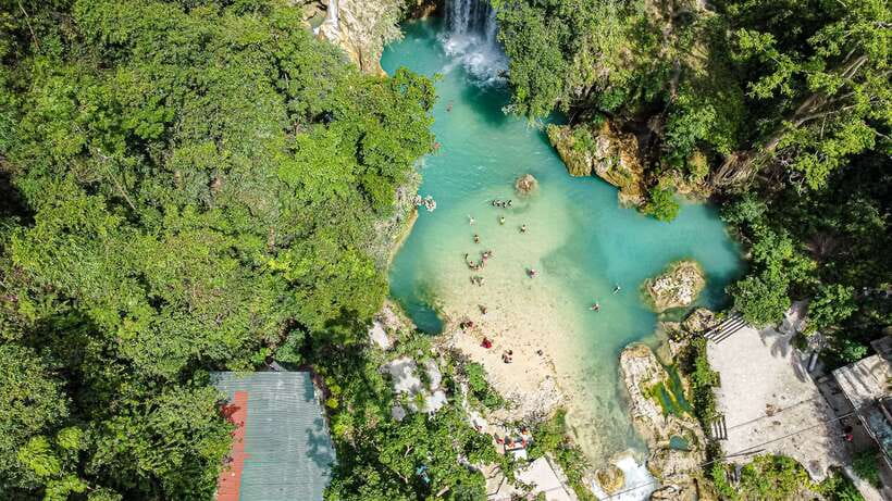 Cebu: Kawasan Canyoning, Moalboal Snorkeling, & Turtles Tour - Guide quality and group size