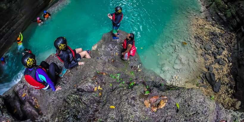 Cebu: Kawasan Falls Canyoneering & Cliff Jump Private Tour - Swimming, rappelling, and cliff jumping downstream
