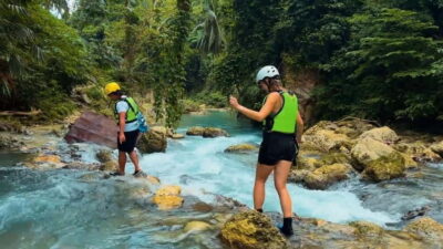 Cebu: Kawasan Falls Canyoneering Tour with Ziplining & Lunch - The early pickup and long road to Badian